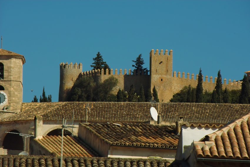 Blick auf Zitadelle und Santuario Sant Salvador in Arta