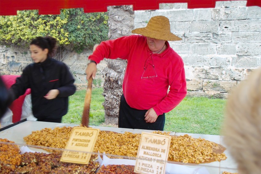 Leckereien in Mallorca am Balearentag