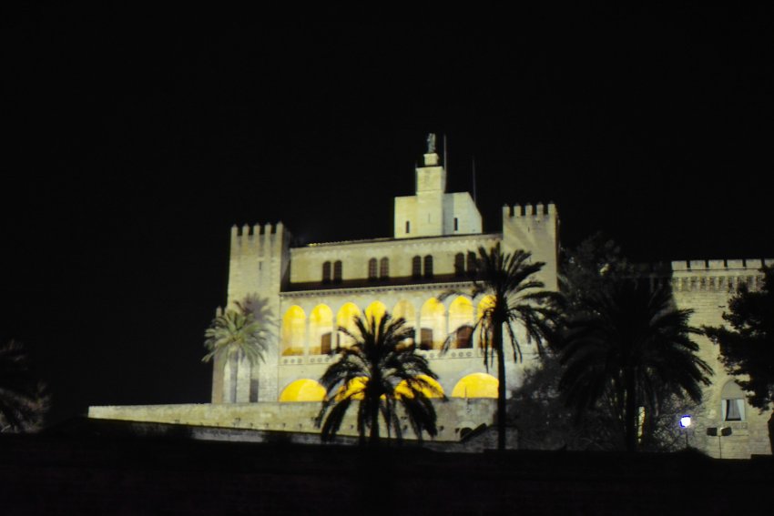 Palma de Mallorca bei Nacht