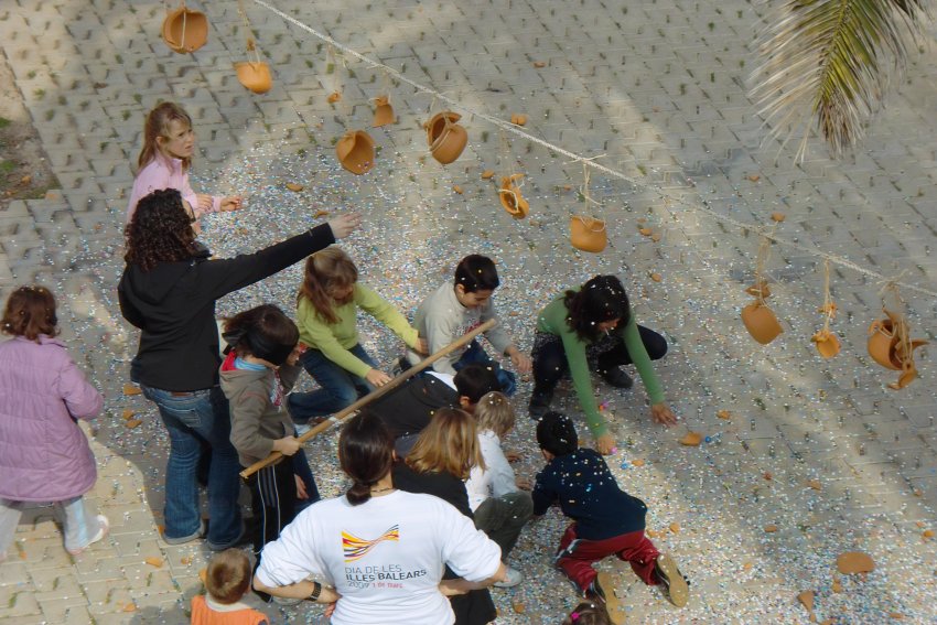 Balearentag und Kinderunterhaltung