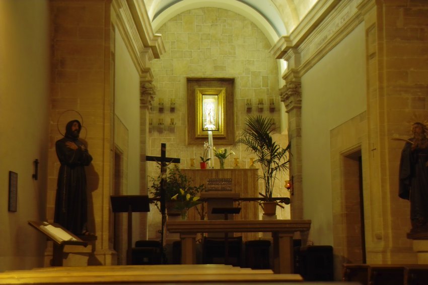 Inneres der Kirche Santuari de Nostra Senyora de Cura